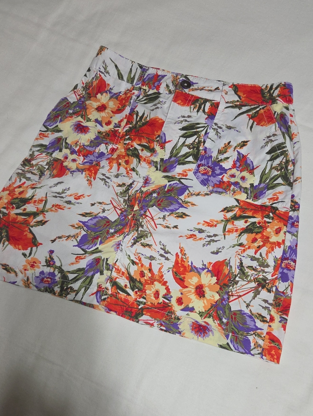 croft & barrow White Floral Skort with Orange & Purple Blooms SIZE 4